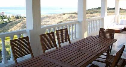 Family friendly villa with sea views, just 10 min walk to the beach