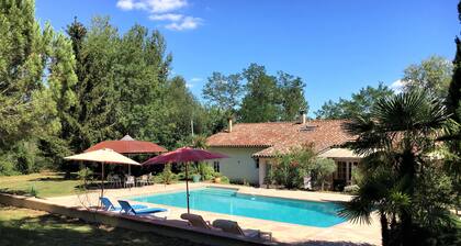 Charmingly converted barn with pool in the Garonne Valley in a 2acre garden