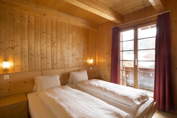 2 bedrooms, Internet, bed sheets