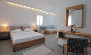 4 bedrooms, in-room safe, iron/ironing board, free WiFi
