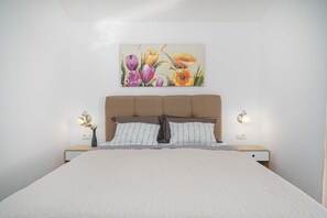 2 Schlafzimmer, Zimmersafe, Bügeleisen/Bügelbrett, Reisekinderbett