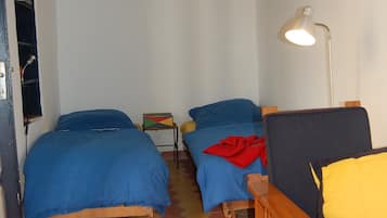 3 slaapkamers, een strijkplank/strijkijzer, wifi, beddengoed