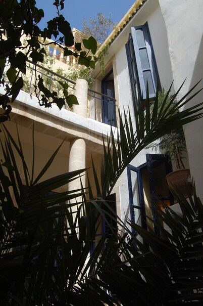 Nice riad in the middle of the old town, a few minutes from the sea
