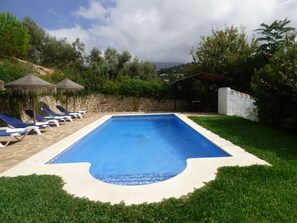 Outdoor pool - RURAL HOUSE 8 person RODEADA OF NATURE AND TRANQUILITY 4 BEDROOMS AND 4 BATHROOMS (Antequera)