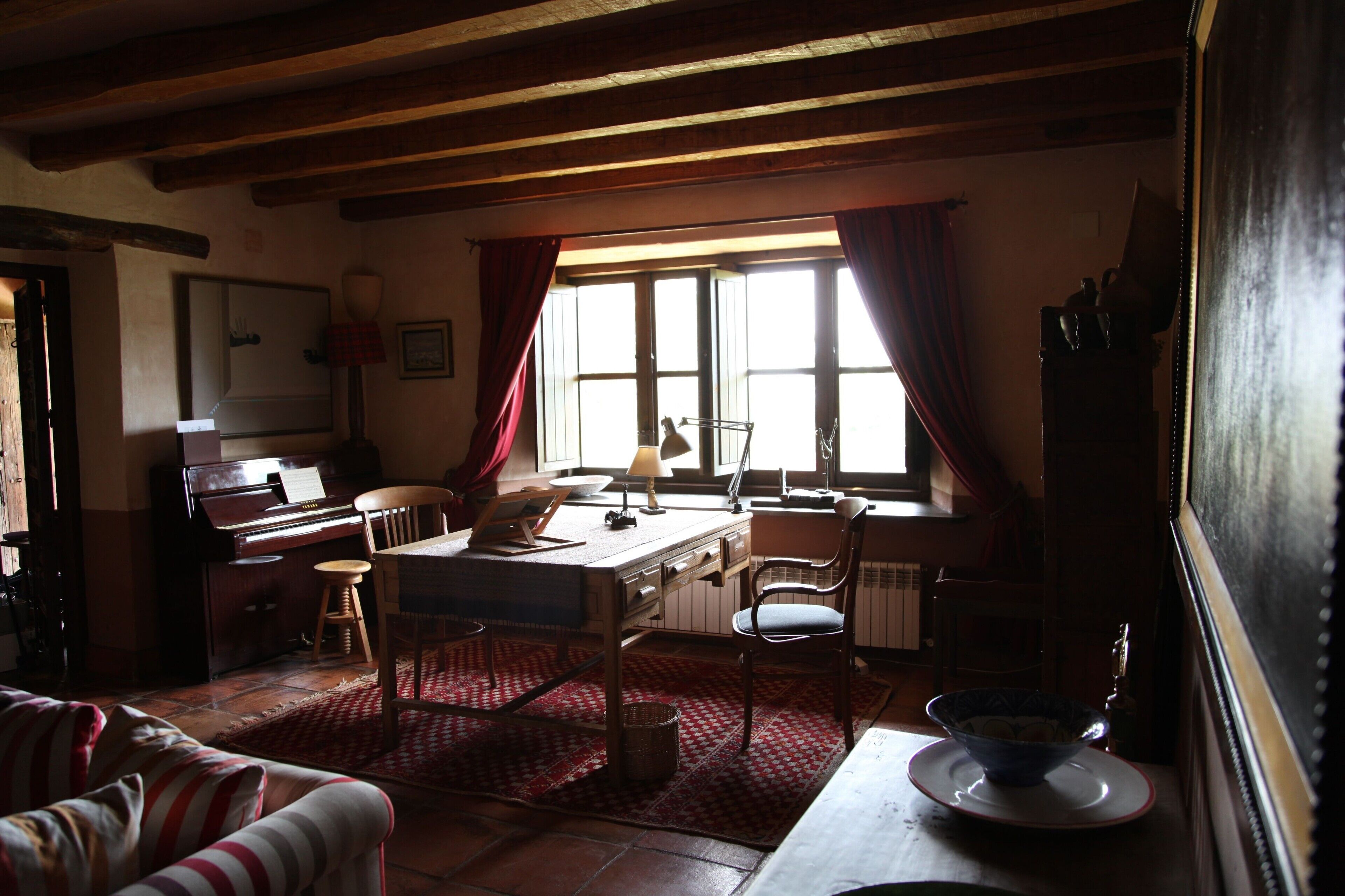 Restored traditional house with private pool and overlooking the valley of Tiétar