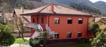 Llanes: Villa in het dorp van Llanes
