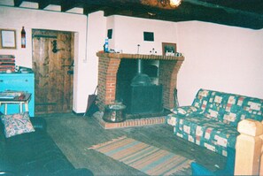 Kamin, Tischtennisplatte