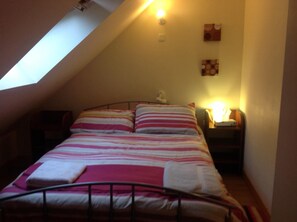 4 Schlafzimmer, Bügeleisen/Bügelbrett, WLAN, Bettwäsche