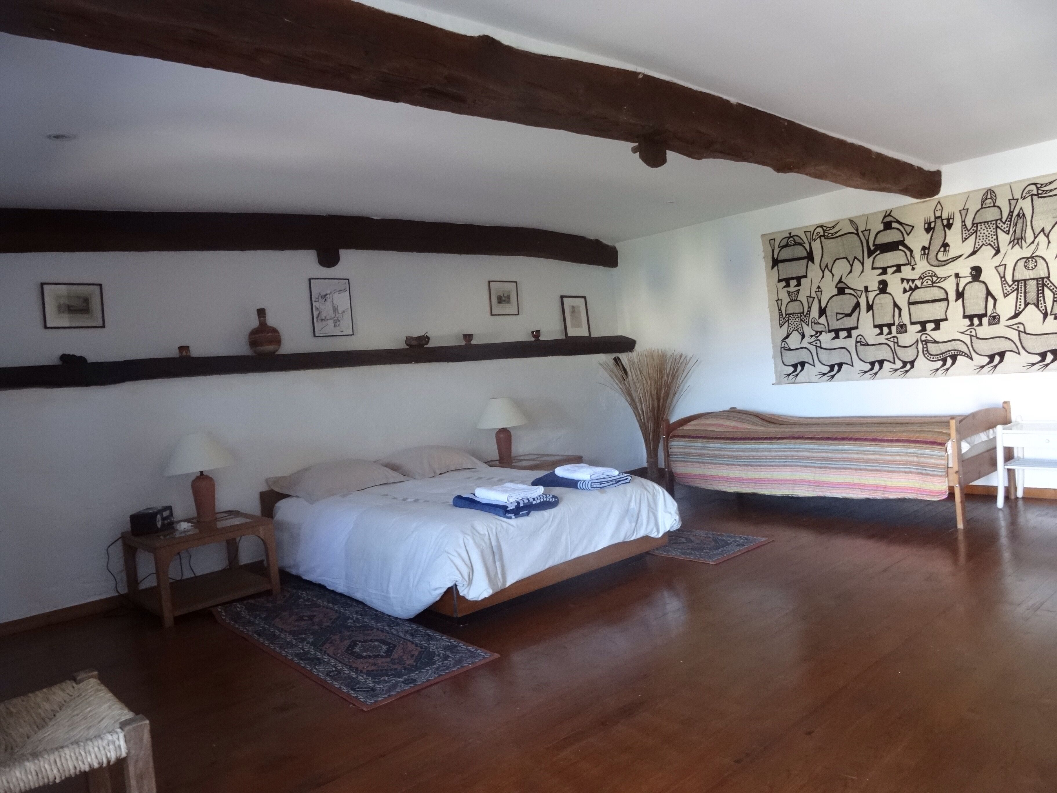 3 slaapkamers, een bureau, een strijkplank/strijkijzer, gratis wifi