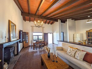 TV, fireplace, DVD player, stereo