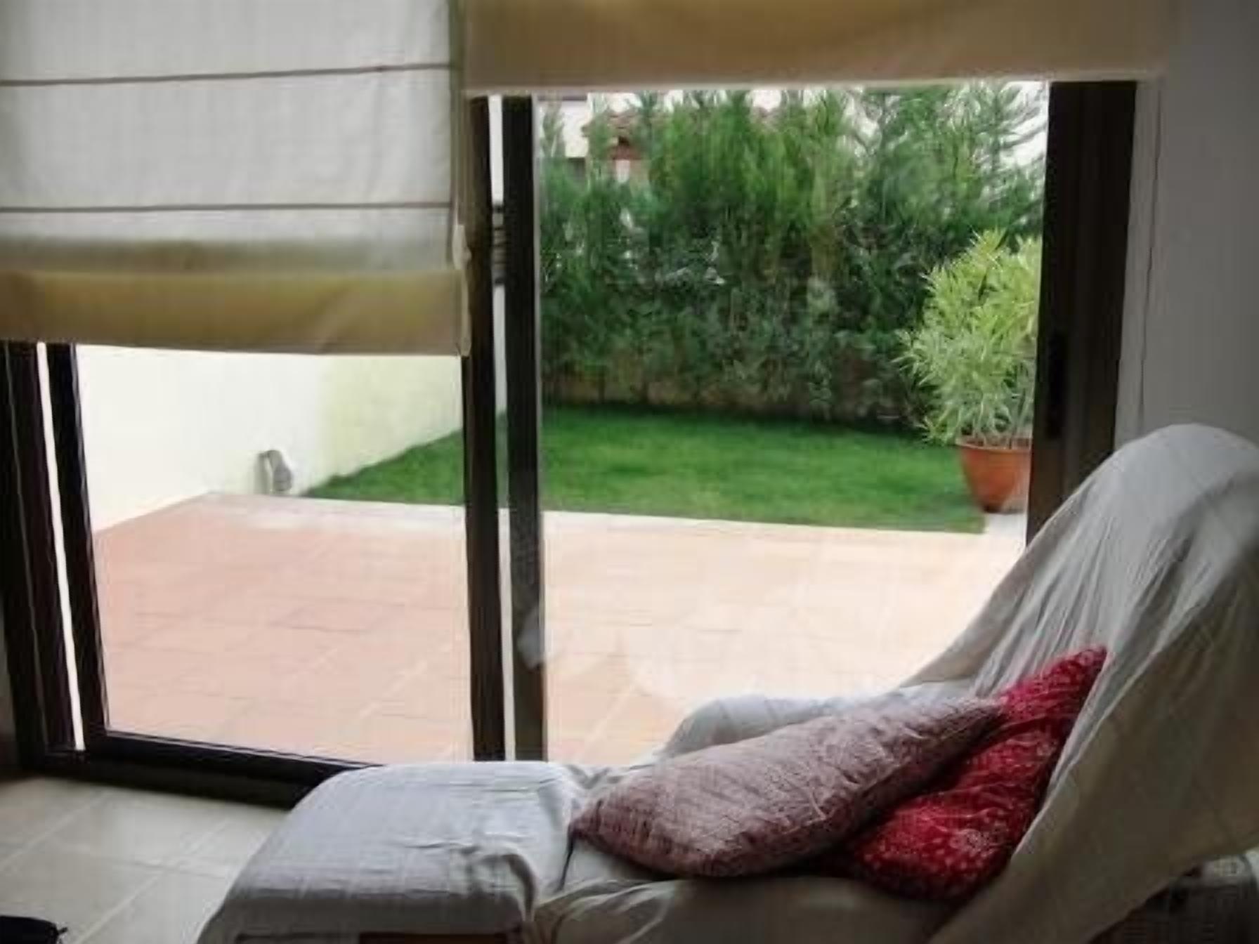 New house in Costa Brava: private garden, communal swimming pool