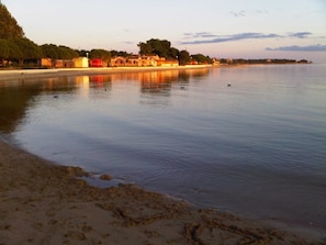 Vlak bij het strand