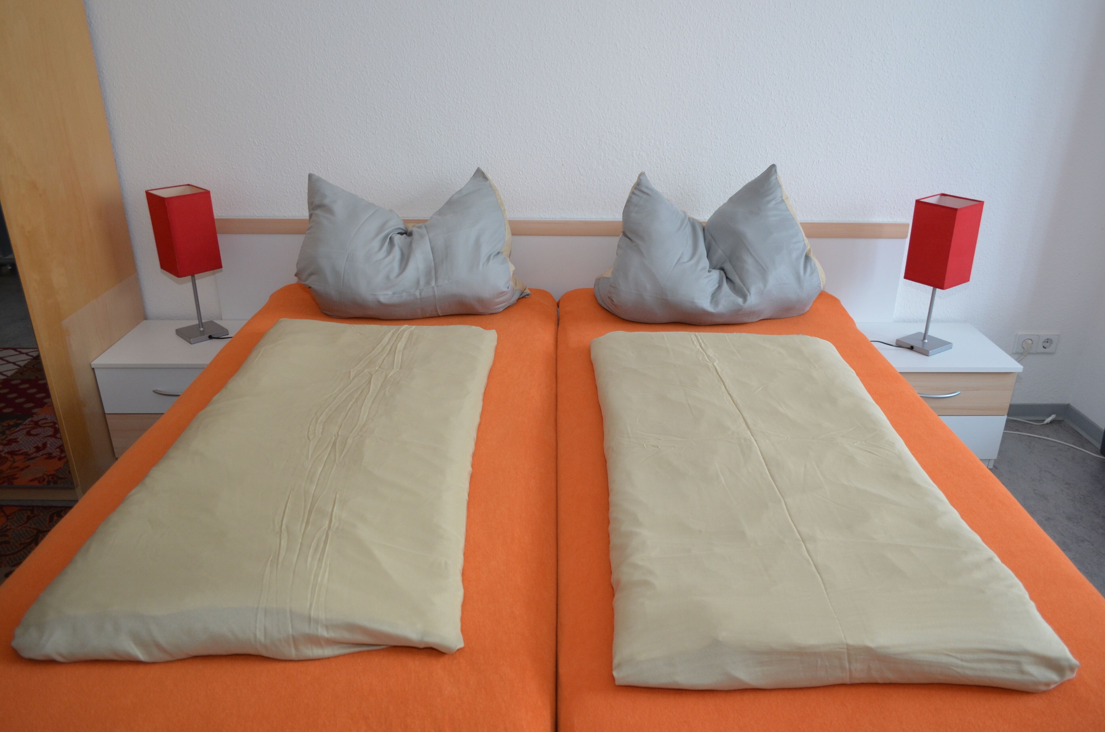 Apartment center "Opera" at the main station