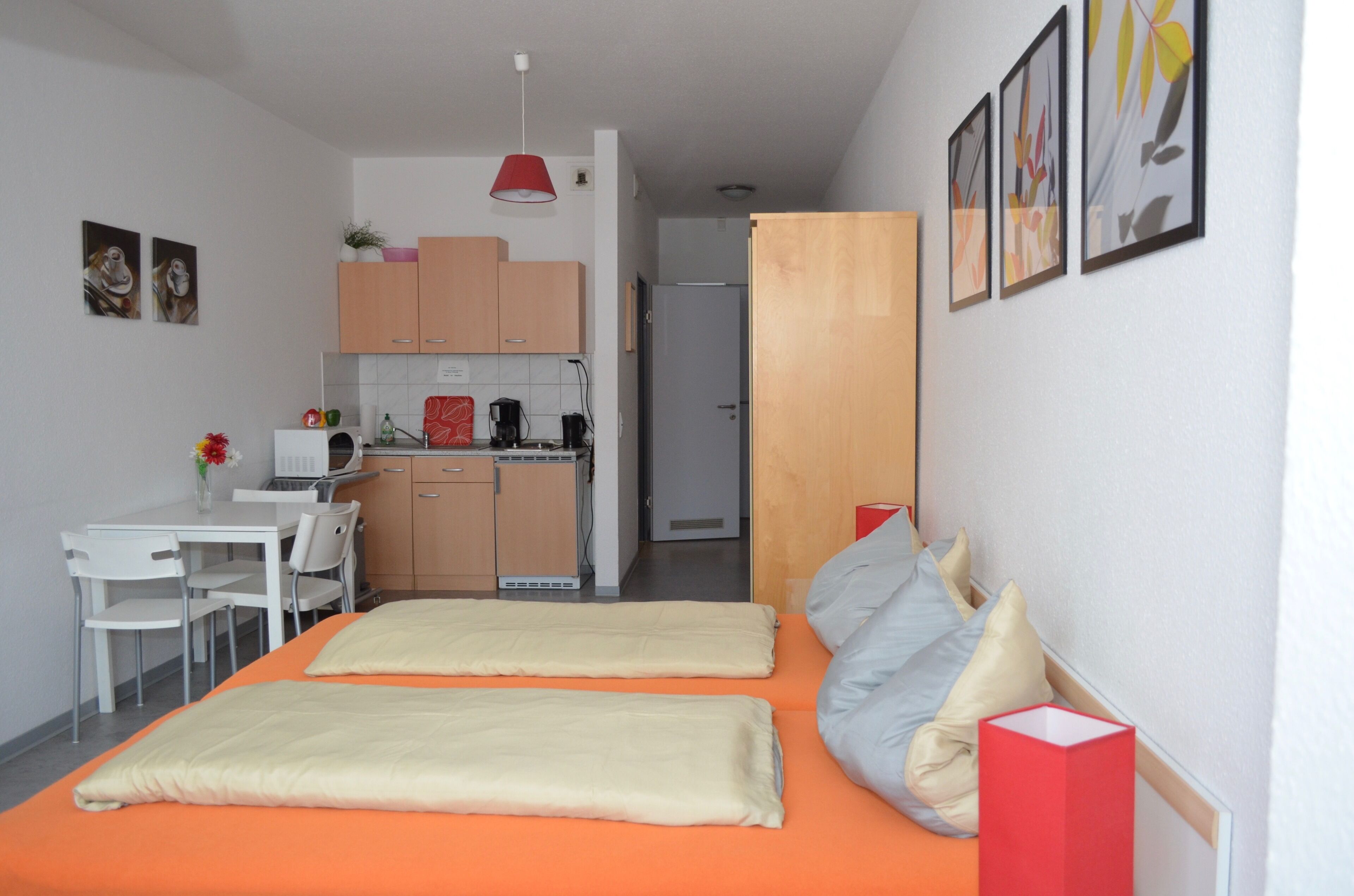 Apartment center "Opera" at the main station