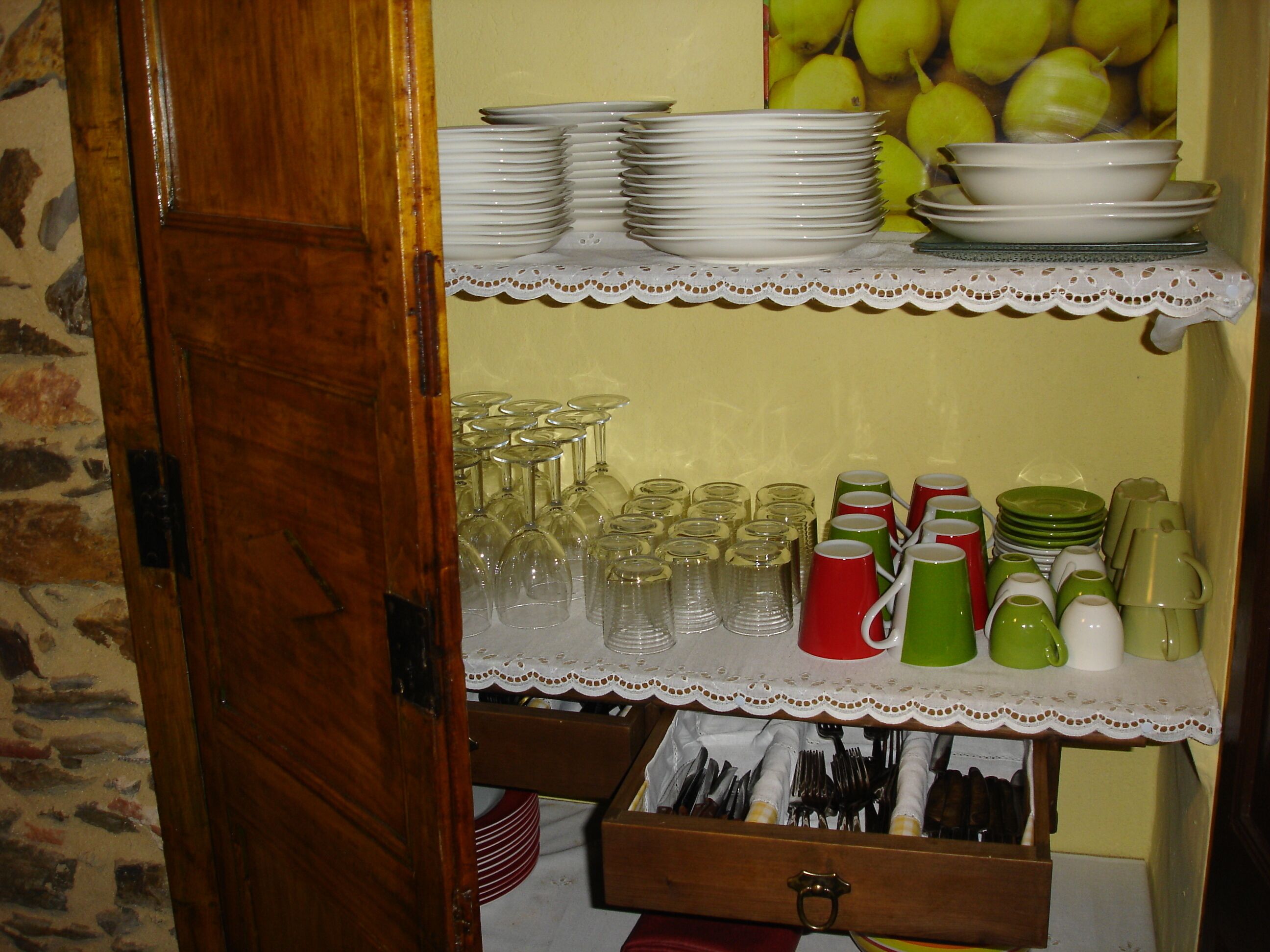 Beautiful stone house, 4 double rooms each. 