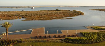 Appartement 1 chambre dans l'Algarve avec vue sur la ria et la mer avec jardin et piscine