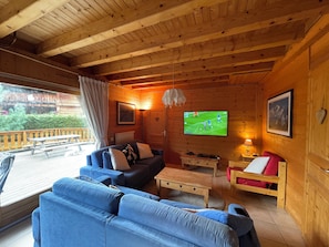 TV connectée, lecteur de DVD, livres, vidéothÚque