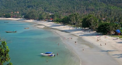 Luxury 3 Bed Villa 5 Min Walk to Beach, Now with 20% Discount from £60/day