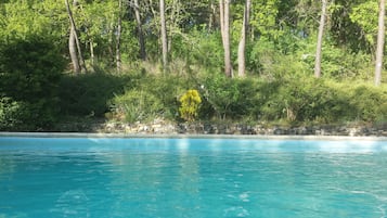 Piscine extérieure, piscine chauffée