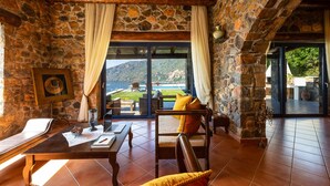 Unclassified image, 4 of 42, button - Spacious Villa in unspoilt nature directly by the sea - a paradise (Kissamos/Chania)