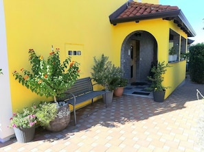 المنشأة من الخارج