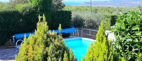 Piscine extérieure, piscine chauffée