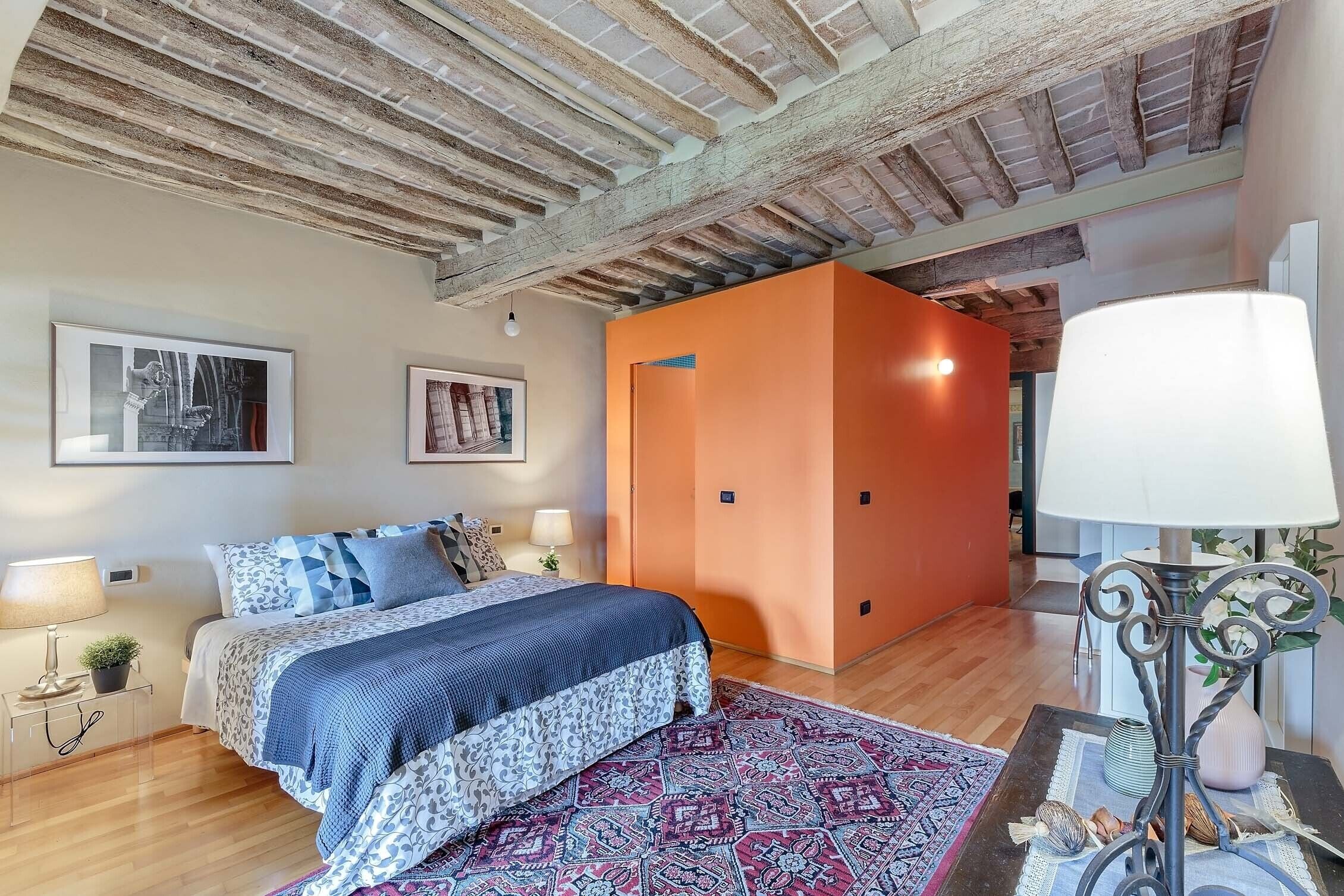 Quiet and exclusive apartment within the city walls