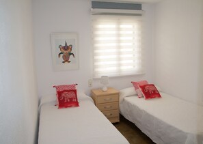 2 dormitorios, tabla de planchar con plancha, wifi gratis y ropa de cama