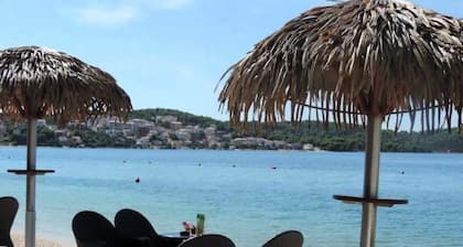 Villa Tanja - ATTRACTIVE HOUSE on the sea, with pool and SPA pool, for 10 guests