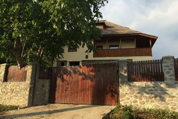 Tor und Haus