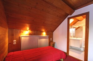 12 間睡房、熨斗/��熨衫板、Wi-Fi
