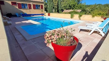 Piscina all'aperto
