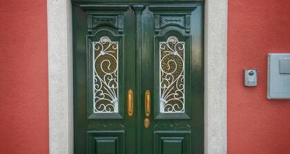 Manor House 5 min from the Santa Cruz Beach and 50 min from Lisbon