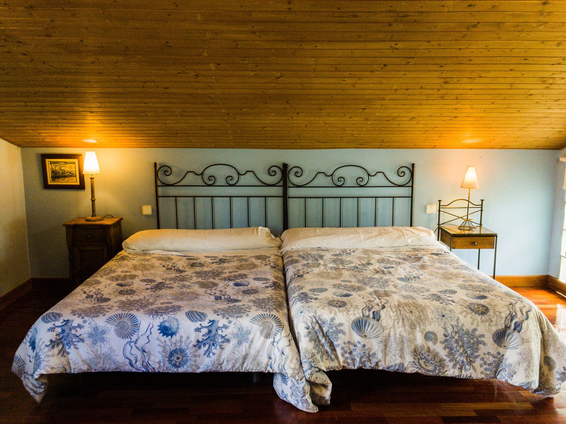 Usko Rural Cottage with pool, tennis court and gardens