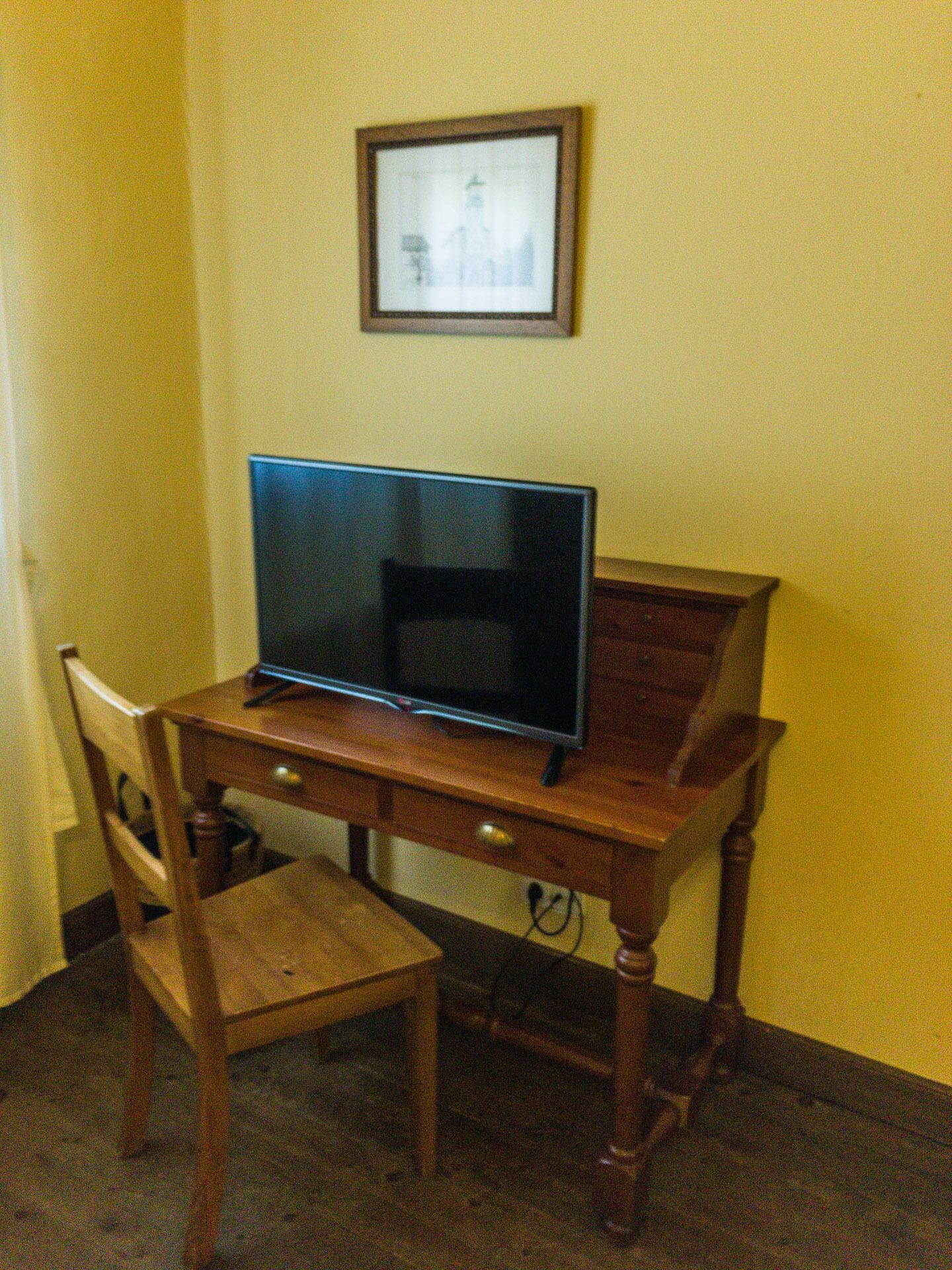 Usko Rural Cottage with pool, tennis court and gardens