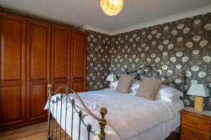 4 habitaciones, tabla de planchar con plancha y wifi gratis