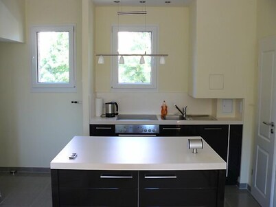 Right on Lietzensee located well maintained apartment in the middle of the West City