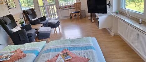 1 bedroom, iron/ironing board, travel cot, free WiFi