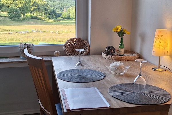 Kann man idyllischer trinken und Speisen? Blick aus der Küche