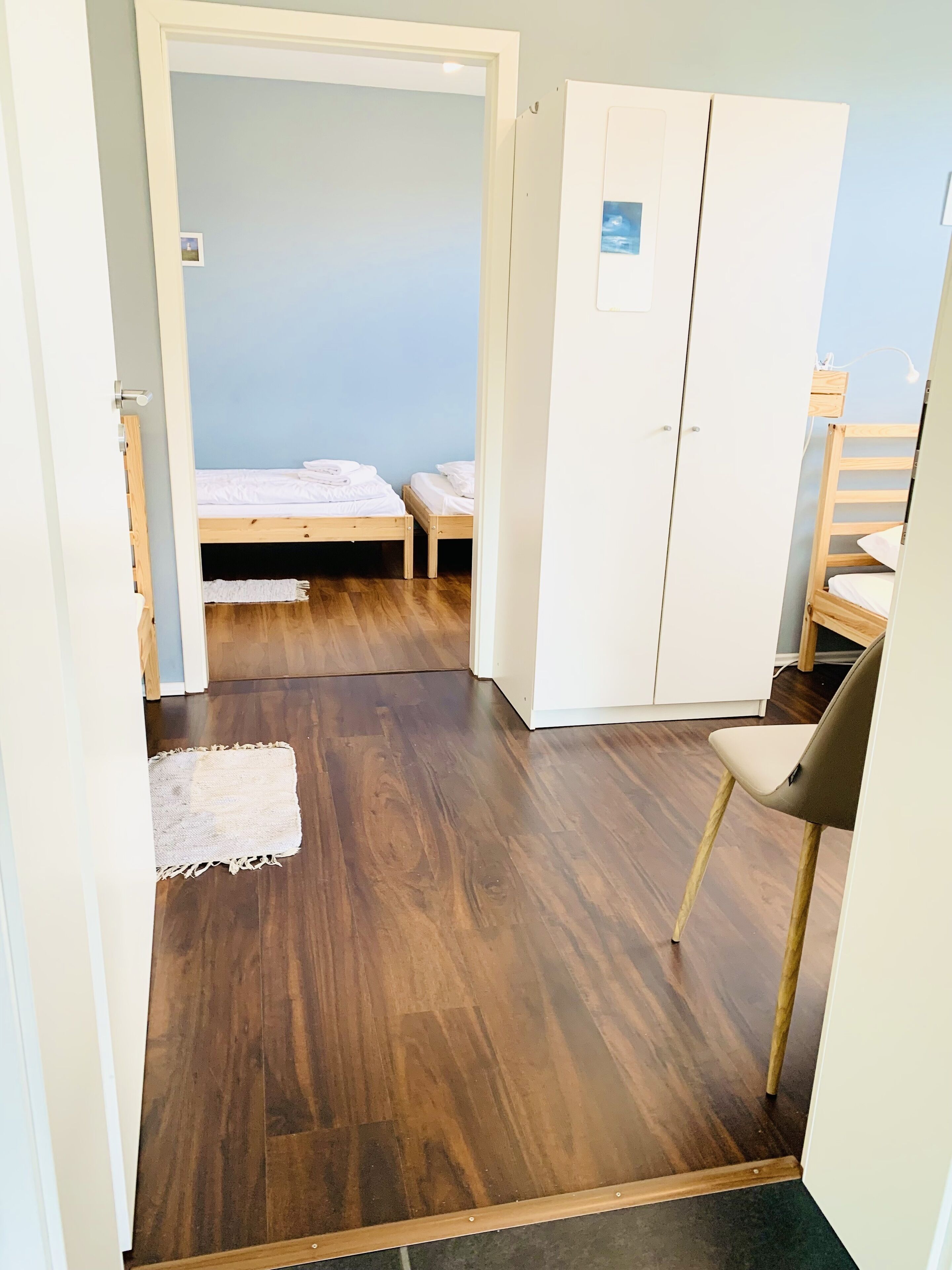 Craftsman / mechanic's flat "ERNIE" 2 bedrooms * 2 bathrooms * covered terrace