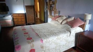 4 sovrum, strykjÀrn/strykbrÀda, gratis wi-fi och sÀngklÀder