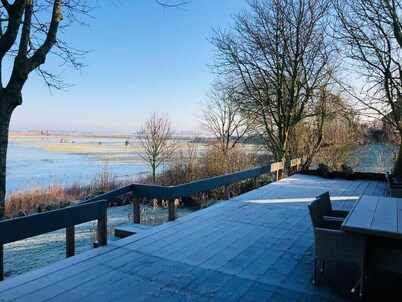 Vacation apartment in the Rosenhaus am See