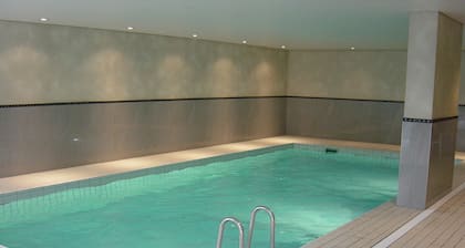 Quiet & central–ideal starting point for swimmers & adventurous people