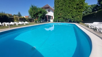 Image de lâhĂ©bergement Chalet de vacances pour 8 personnes avec piscine, air conditionnĂ© dans un endroit calme