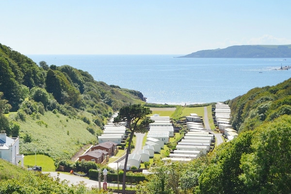 Bovisand Lodge Holiday Park - valley