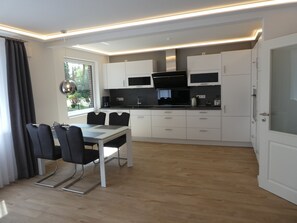 Dining - 5 star vacation apartment Albatros (Wiesmoor)