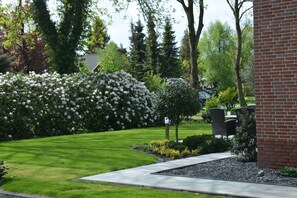 Property grounds - 5 star vacation apartment Albatros (Wiesmoor)