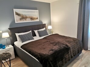 2 bedrooms, in-room safe, iron/ironing board, free WiFi - 5 star vacation apartment Albatros (Wiesmoor)