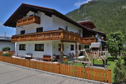Appartements Wacker - Family-run apartments with stunning mountain views