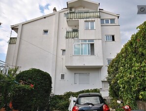 Exterior - Apartment two bedrooms, two balconies with sea and mountain views (MAKARSKA)